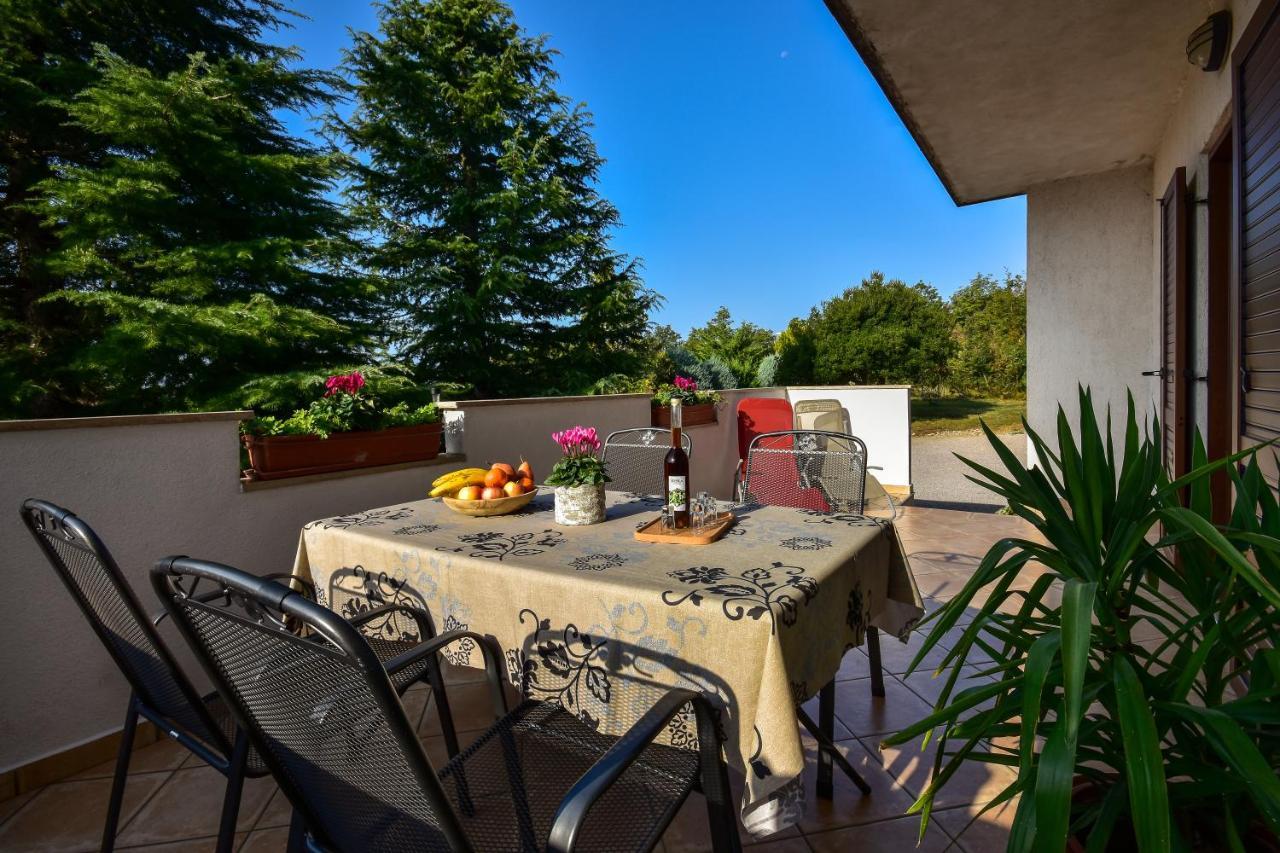 Apartman Grabar Roč Exteriör bild